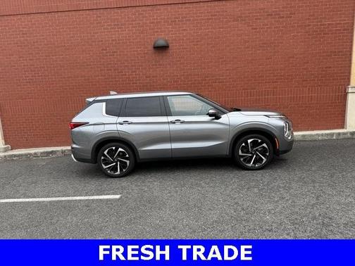 2022 Mitsubishi Outlander SE Launch Edition