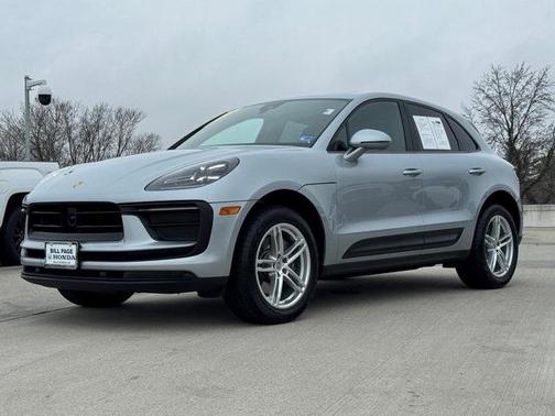 2025 Porsche Macan Base