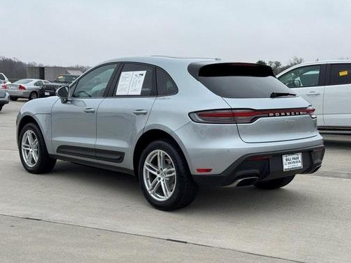 2025 Porsche Macan Base