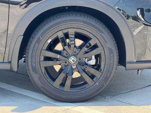 Crystal Black Pearl 2027 Honda HR-V Sport