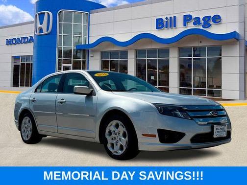 Ingot Silver 2011 Ford Fusion SE