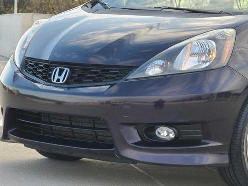 Photo 3 of 28 of 2013 Honda Fit Sport