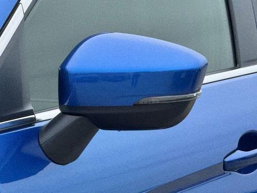 Lightning Blue Metallic 2026 Mitsubishi Eclipse Cross SE