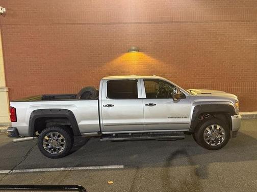 2019 GMC Sierra 2500 Denali