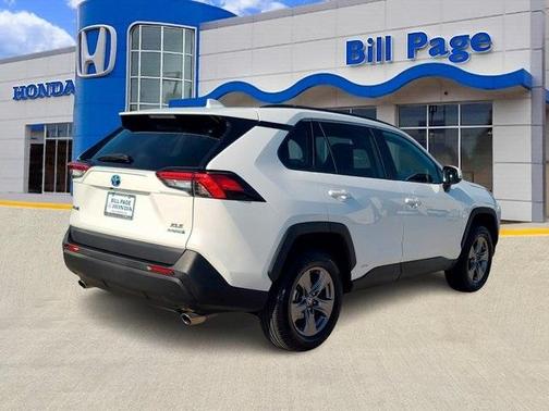 2024 Toyota RAV4 Hybrid XLE