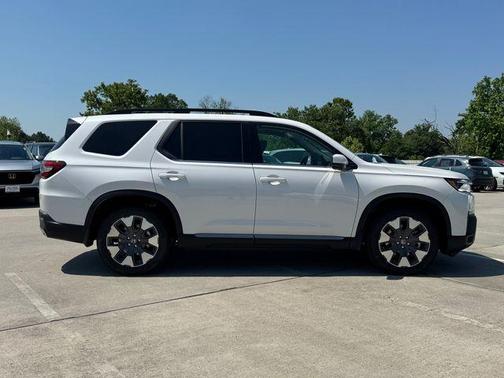 Platinum White Pearl 2026 Honda Pilot Elite