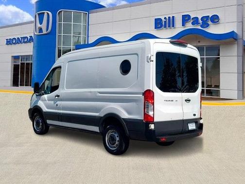 2018 Ford Transit-250 130 WB Medium Roof Cargo
