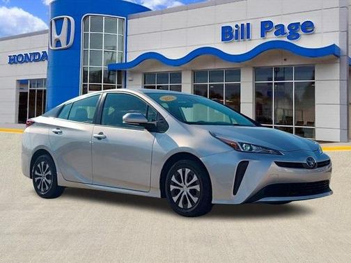 2022 Toyota Prius L