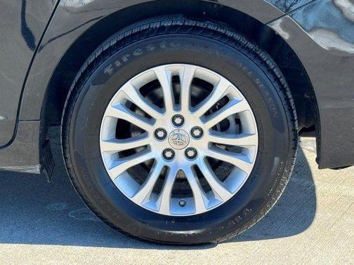 2015 Toyota Sienna L