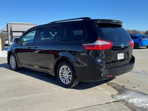 2015 Toyota Sienna L