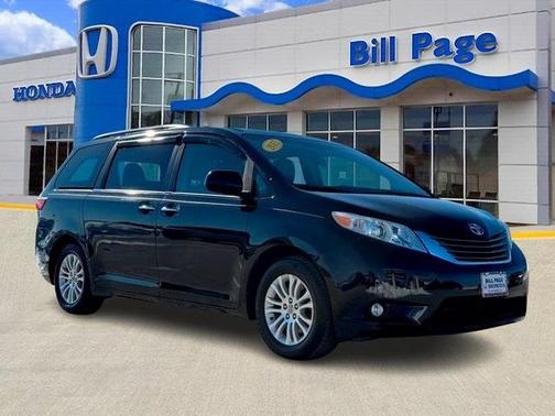 2015 Toyota Sienna L