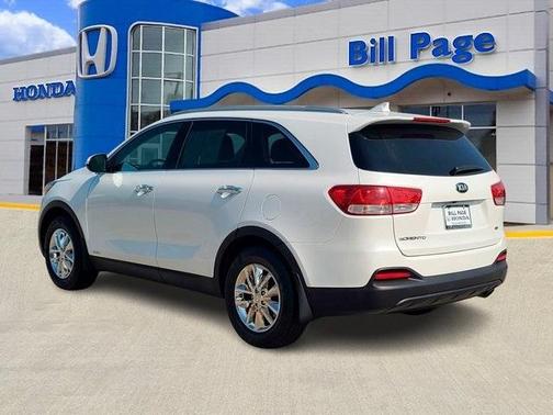2016 Kia Sorento LX
