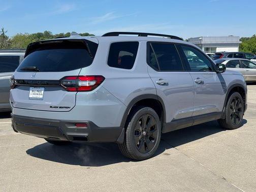 Sonic Gray Pearl 2026 Honda Pilot Black Edition