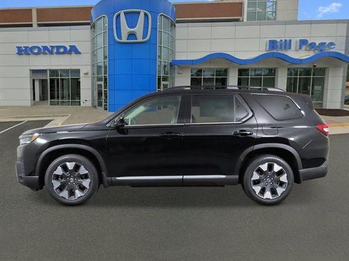 Crystal Black Pearl 2026 Honda Pilot Elite