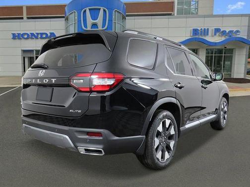 Crystal Black Pearl 2026 Honda Pilot Elite