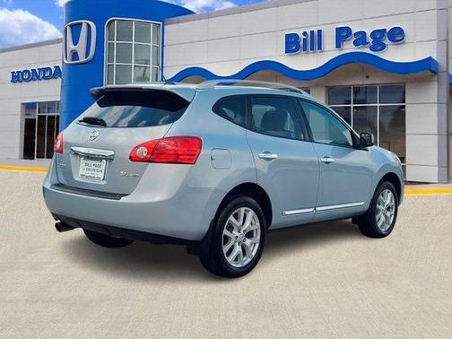 2011 Nissan Rogue SV
