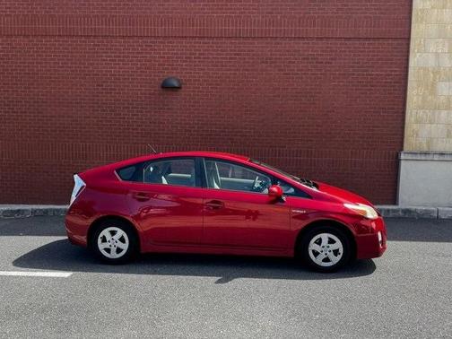 2010 Toyota Prius III