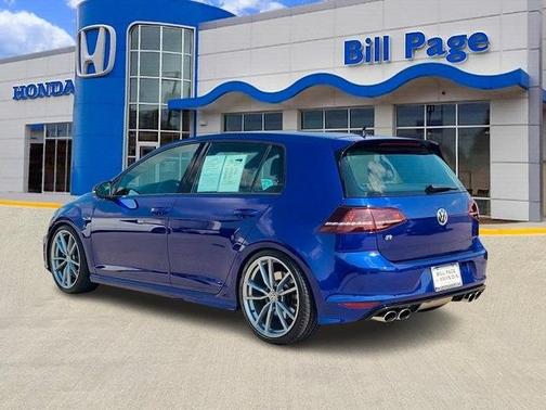 2017 Volkswagen Golf R 4-Door