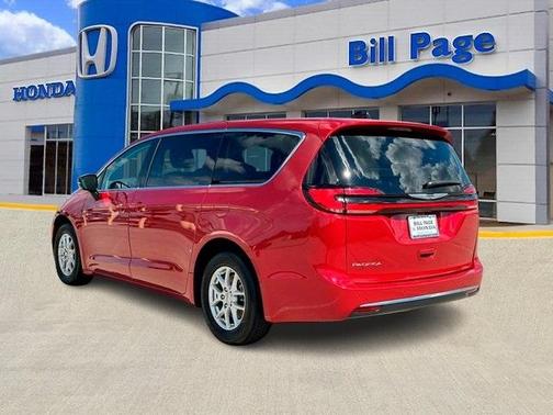 2024 Chrysler Pacifica Touring-L