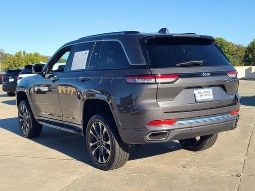2022 Jeep Grand Cherokee Overland