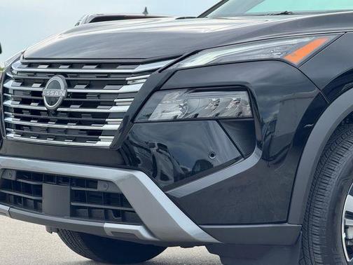Super Black 2026 Nissan Rogue SL