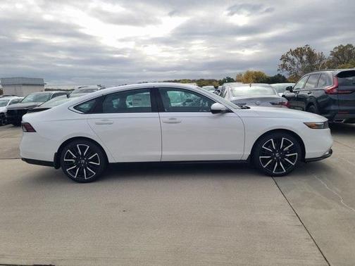 2025 Honda Accord Hybrid Touring