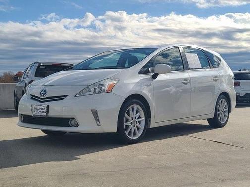 2014 Toyota Prius v Two