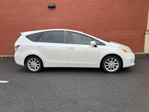 2014 Toyota Prius v