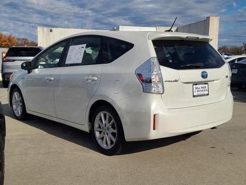 2014 Toyota Prius v Two
