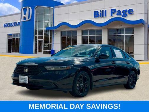 Crystal Black Pearl 2025 Honda Accord SE
