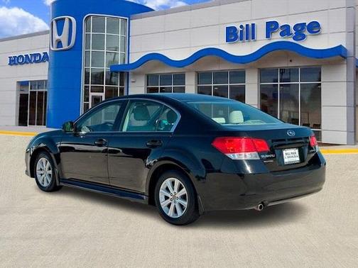2010 Subaru Legacy 2.5i