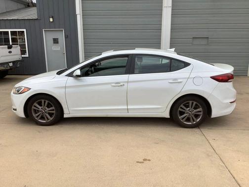 2017 Hyundai ELANTRA Value Edition