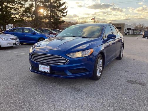 Blue 2018 Ford Fusion SE