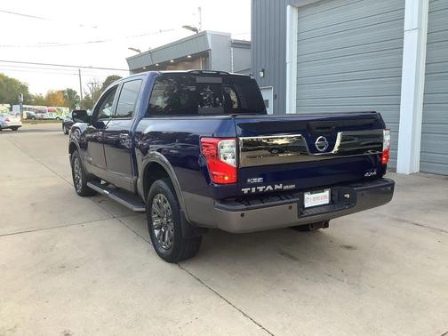 2017 Nissan Titan Platinum Reserve