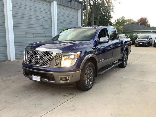 2017 Nissan Titan Platinum Reserve