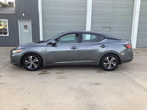 Gun Metallic 2022 Nissan Sentra SV