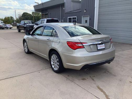 2013 Chrysler 200 Limited
