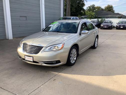 2013 Chrysler 200 Limited
