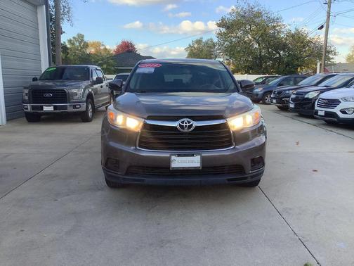 2014 Toyota Highlander LE