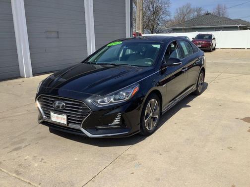 2019 Hyundai SONATA Hybrid Limited