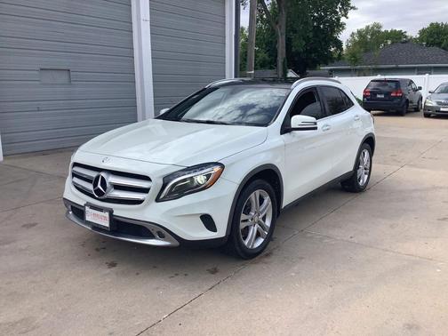 Cirrus White 2015 Mercedes-Benz GLA-Class 4MATIC
