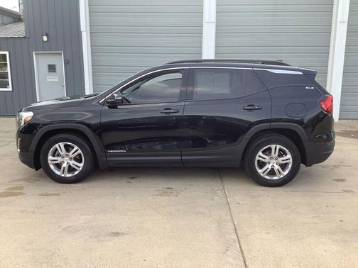 Ebony Twilight Metallic 2020 GMC Terrain SLE