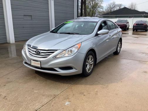 Radiant Silver 2013 Hyundai SONATA GLS