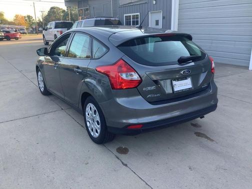 Sterling Gray Metallic 2012 Ford Focus SE
