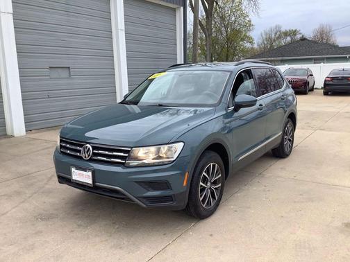 Blue 2020 Volkswagen Tiguan 2.0T SE 4MOTION
