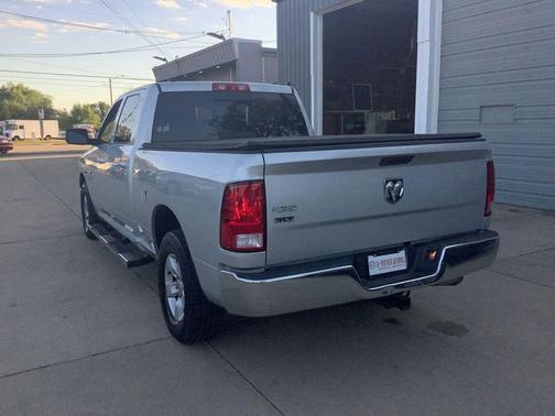 2019 RAM 1500 SLT
