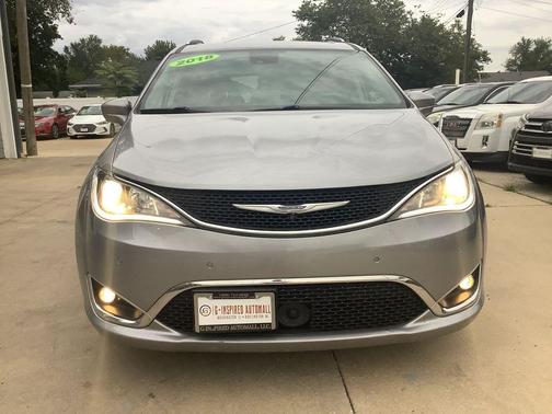 2018 Chrysler Pacifica Touring-L