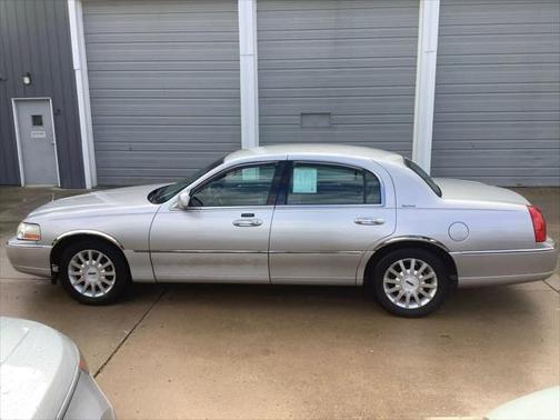 2007 Lincoln Town Car Signature