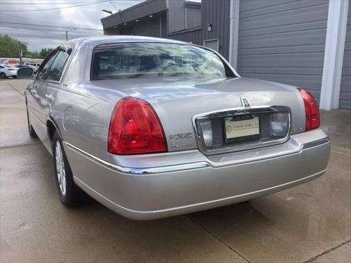 2007 Lincoln Town Car Signature