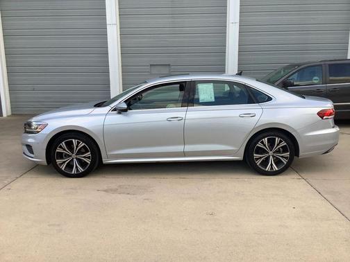 2021 Volkswagen Passat 2.0T SE